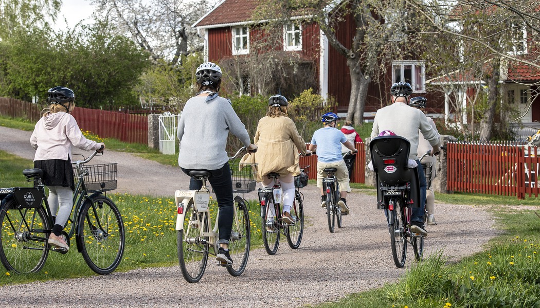 Cykling på grusväg