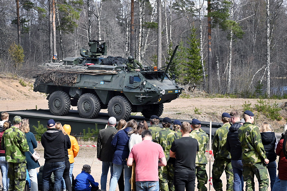 Stridsförevisning under Garnisonens dag i Eksjö 2022